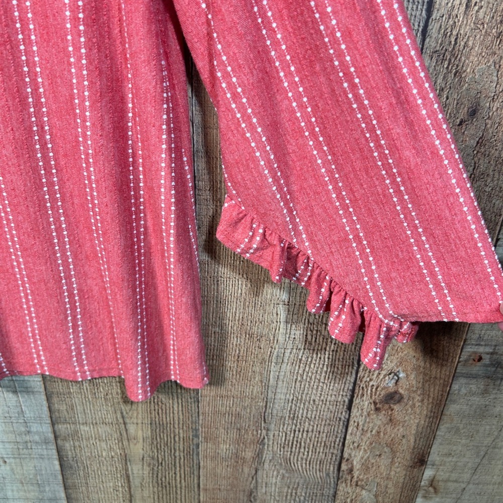 W5 Soft Red White Dotted Stripe Ruffle Sleeve Blouse Top XL Lightweight - Picture 3 of 6